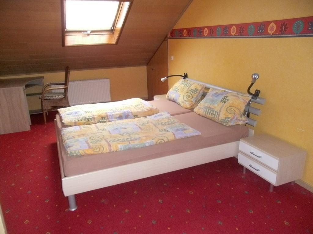 Pension Waldfrieden Maring-Noviand Ruang foto