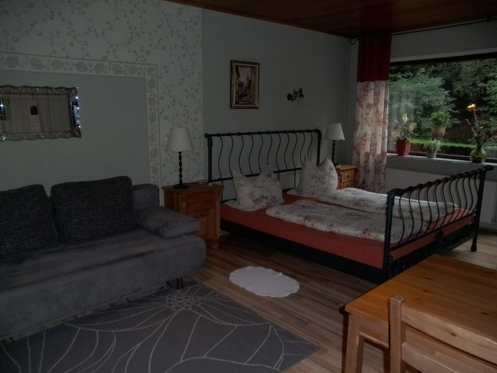 Pension Waldfrieden Maring-Noviand Ruang foto